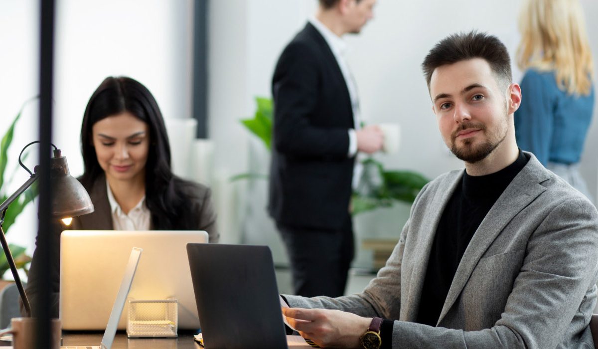 10 Features your business website must have to convert more visitors